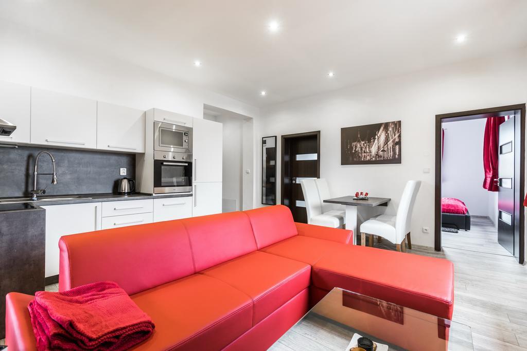 Hotel Apartments Benesova 6 كوتنا هورا الغرفة الصورة