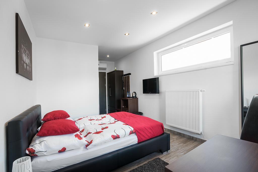 Hotel Apartments Benesova 6 كوتنا هورا المظهر الخارجي الصورة